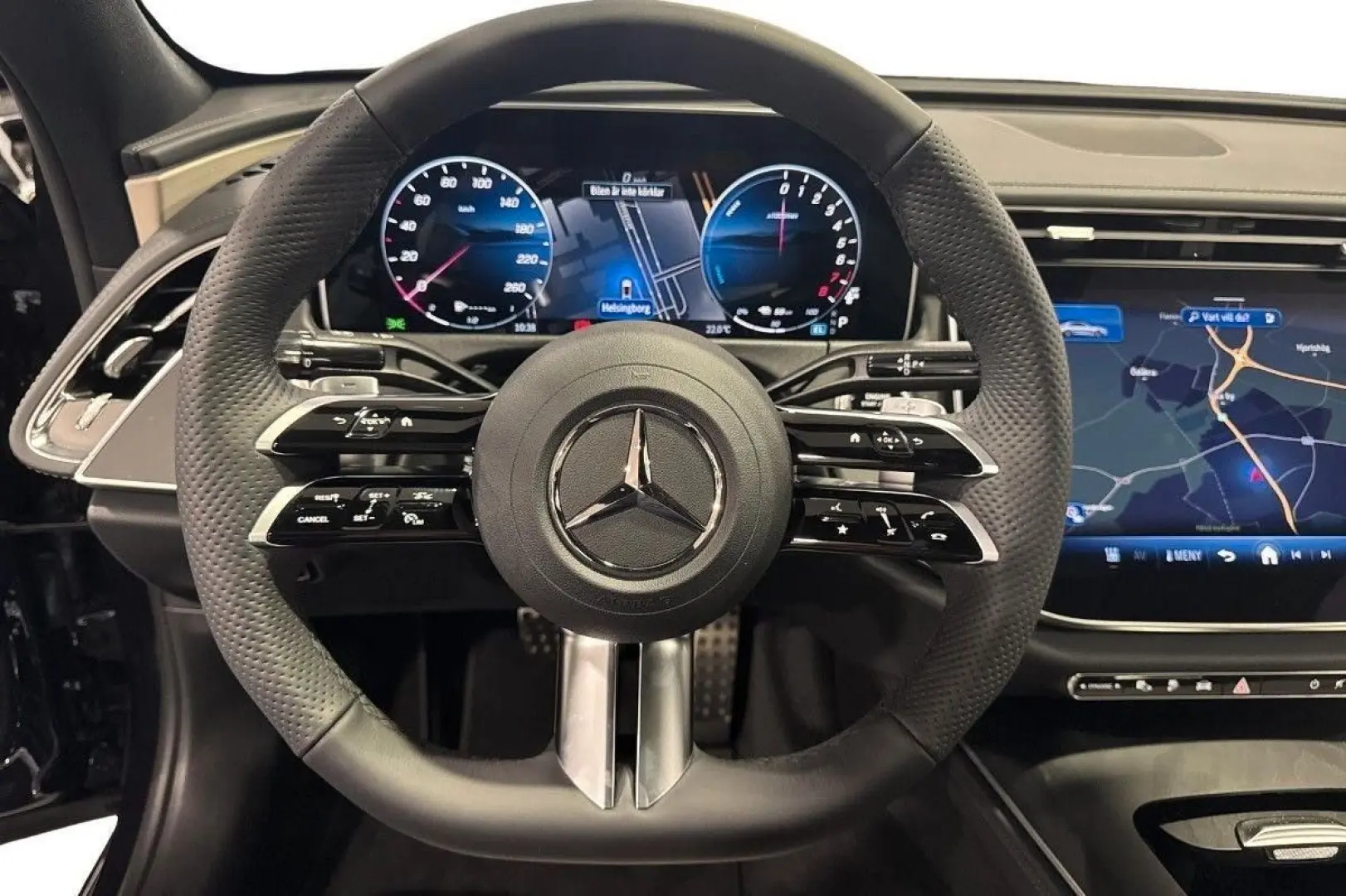E 300 E 300e 4Matic AMG 313hp PANO Burmester VAT