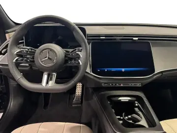 E 300 E 300e 4Matic AMG 313hp PANO Burmester VAT