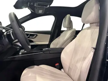 E 300 E 300e 4Matic AMG 313hp PANO Burmester VAT