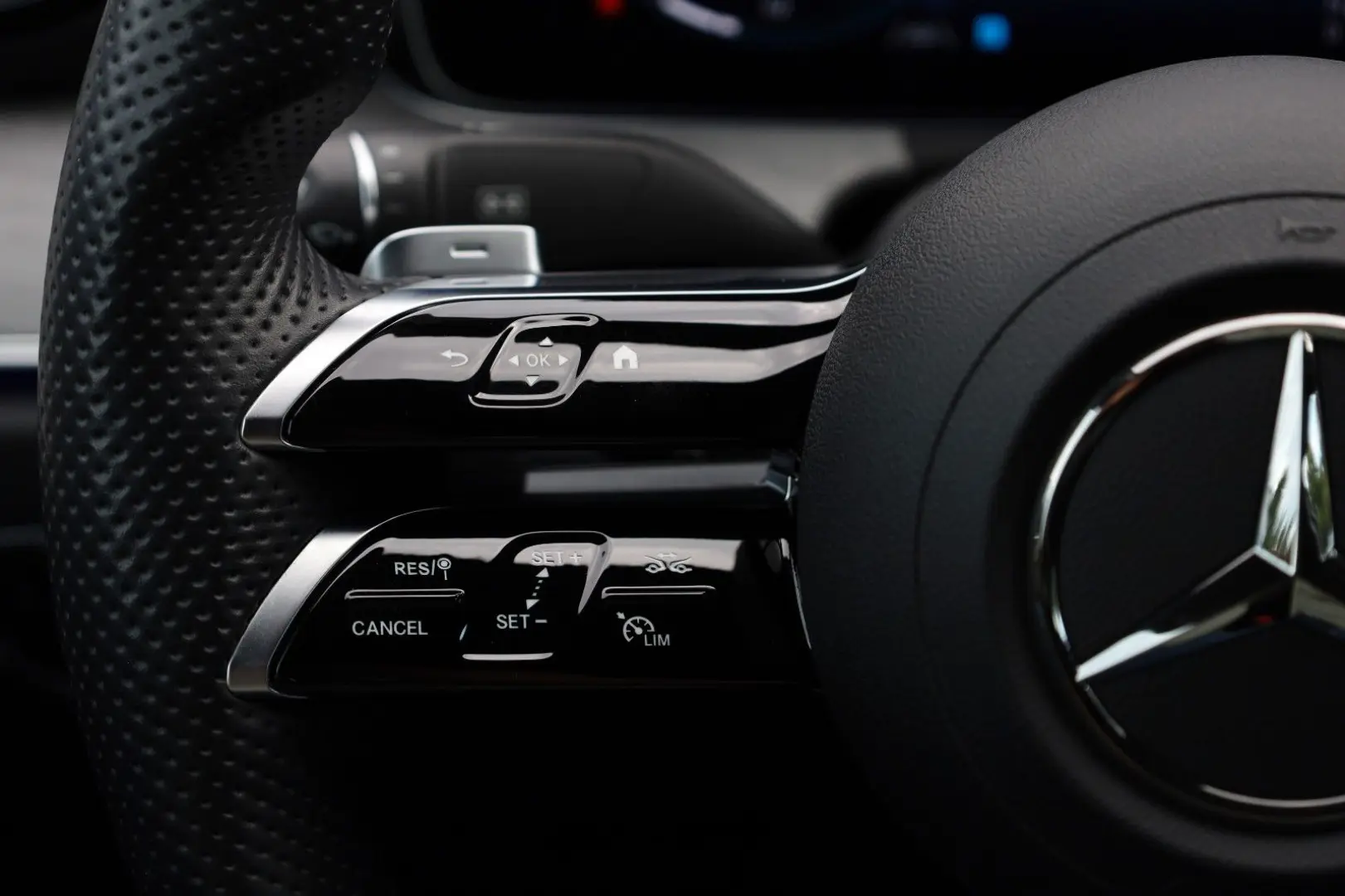 CLS 400d 4Matic 3x AMG-LINE BURMESTER 360  HUD