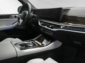 X5 xDrive50e  € 1.190 Zubehörbonus M Sport AHK