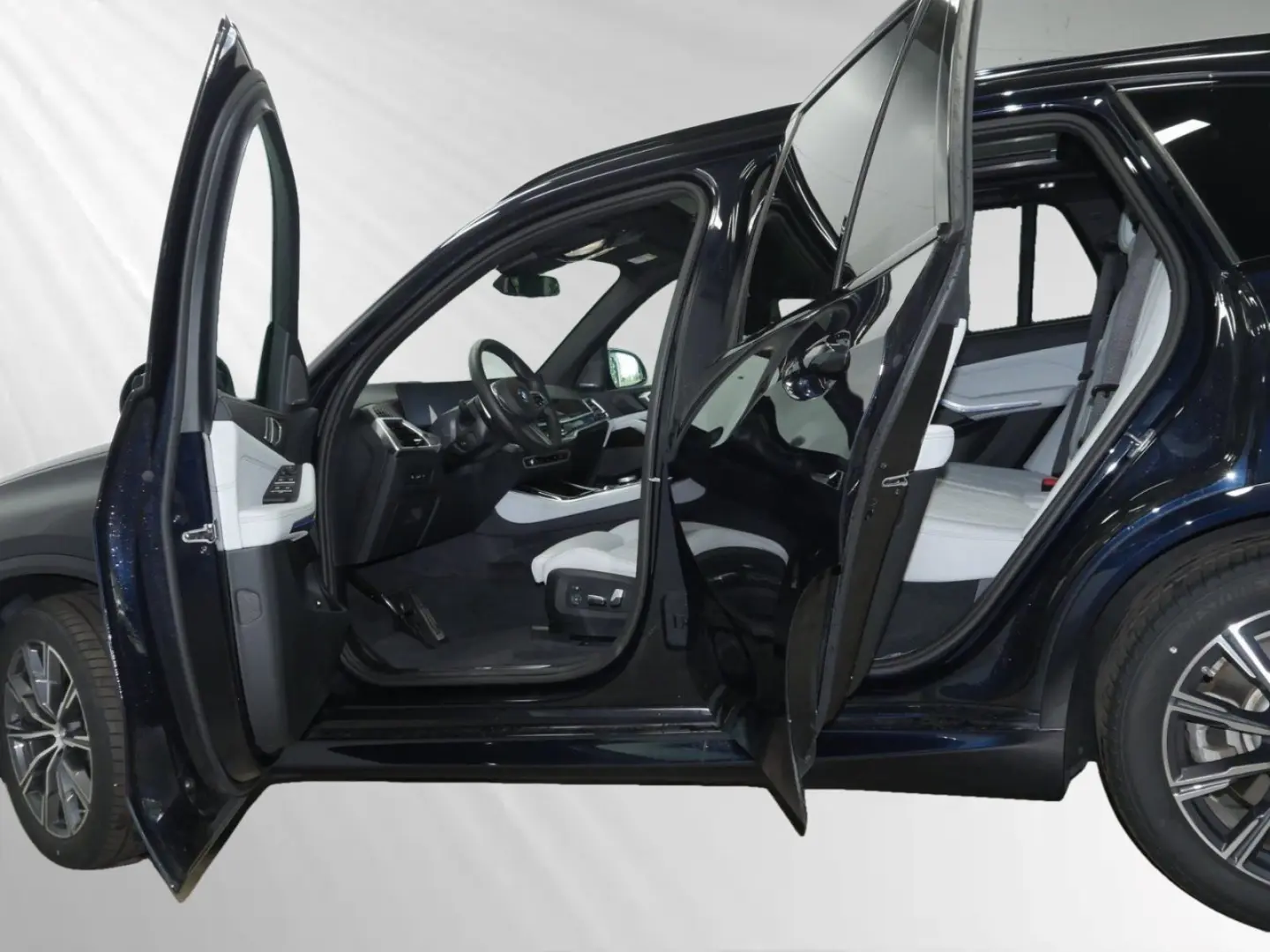 X5 xDrive50e  € 1.190 Zubehörbonus M Sport AHK