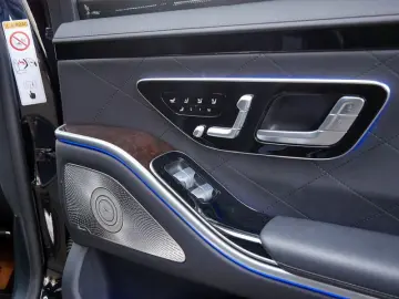 S 580 4M lang   AMG BURM MEMO 360 AIRMATIC DISTR