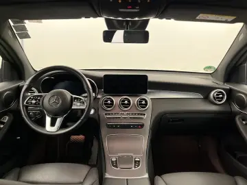 GLC 300 de 4Matic Coupe AHK El.Heckkl. Key LED R