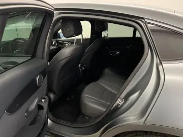 GLC 300 de 4Matic Coupe AHK El.Heckkl. Key LED R