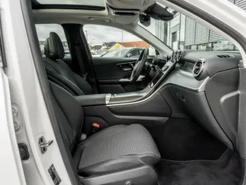 Mercedes-Benz GLC 200 4Matic Panorama Standheizung 360