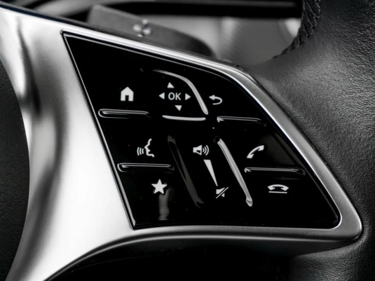 Mercedes-Benz GLC 200 4Matic Panorama Standheizung 360