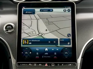 Mercedes-Benz GLC 200 4Matic Panorama Standheizung 360