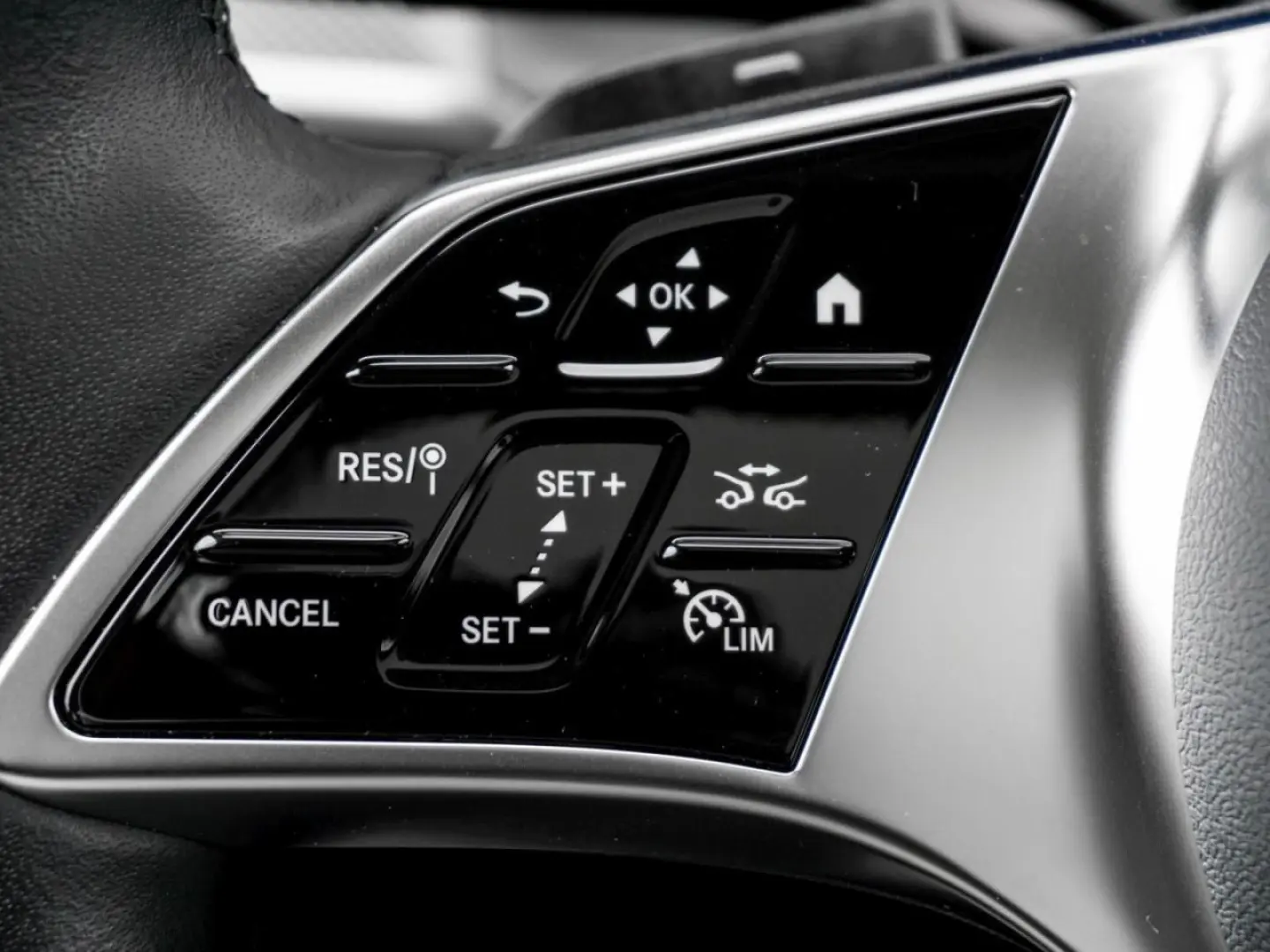 Mercedes-Benz GLC 200 4Matic Panorama Standheizung 360