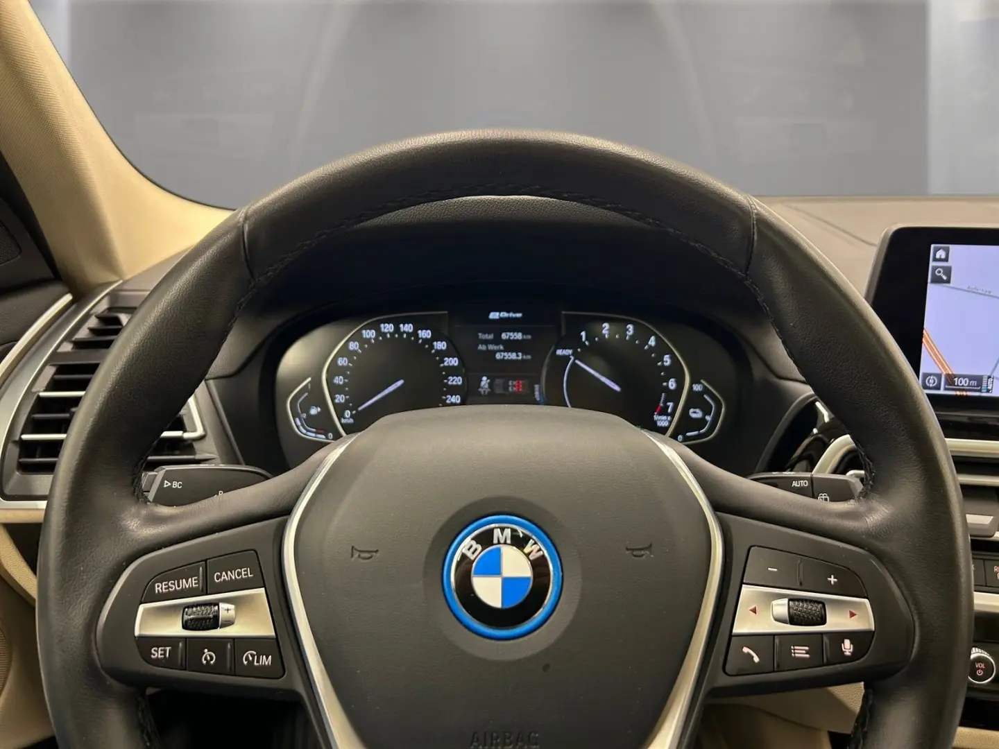 X3 xDrive30e Navi AHK Kamera Pano.Dach HiFi LED