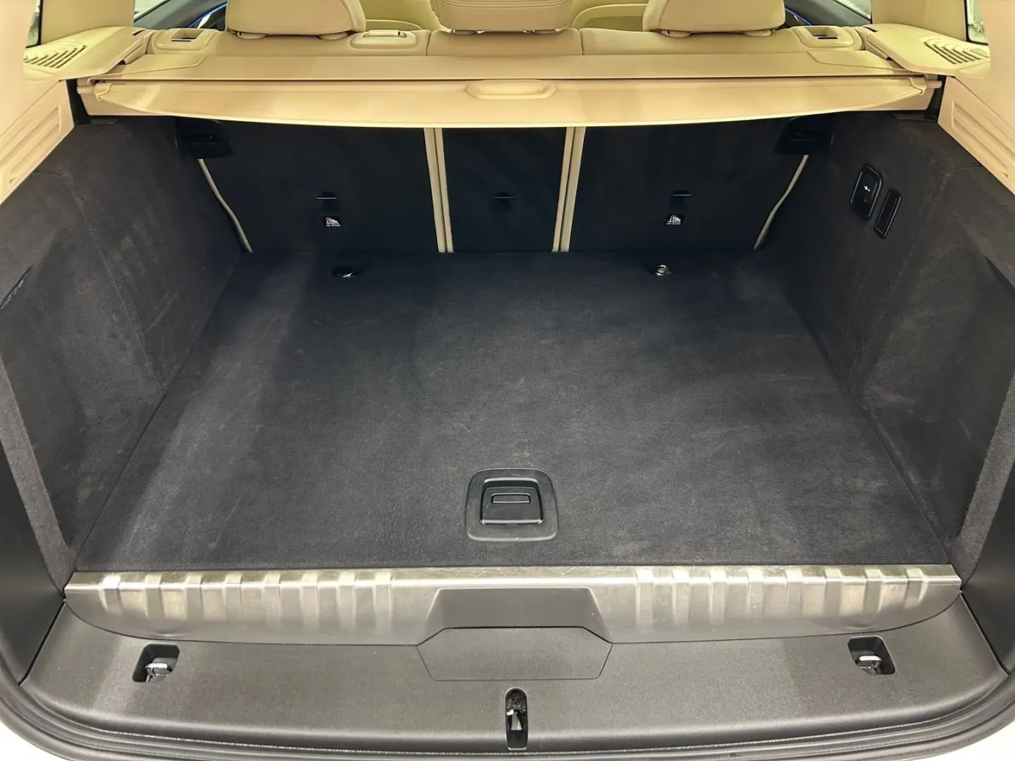 X3 xDrive30e Navi AHK Kamera Pano.Dach HiFi LED