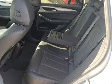 BMW X3 xDrive30e Plug-in Hybrid Advantage AT