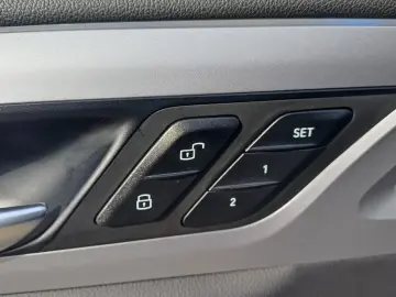 BMW X3 xDrive30e Plug-in Hybrid Advantage AT