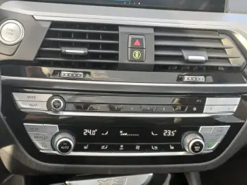 BMW X3 xDrive30e Plug-in Hybrid Advantage AT