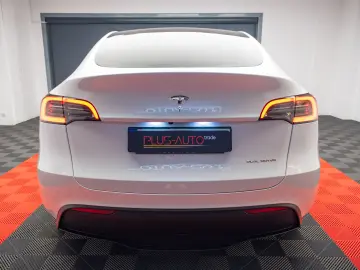 TESLA MODEL Y LONG RANGE