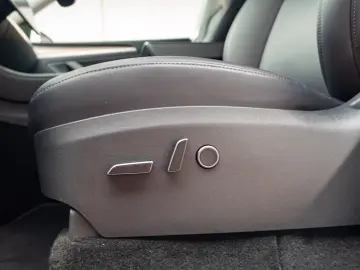 TESLA MODEL Y LONG RANGE