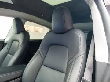 TESLA MODEL Y LONG RANGE