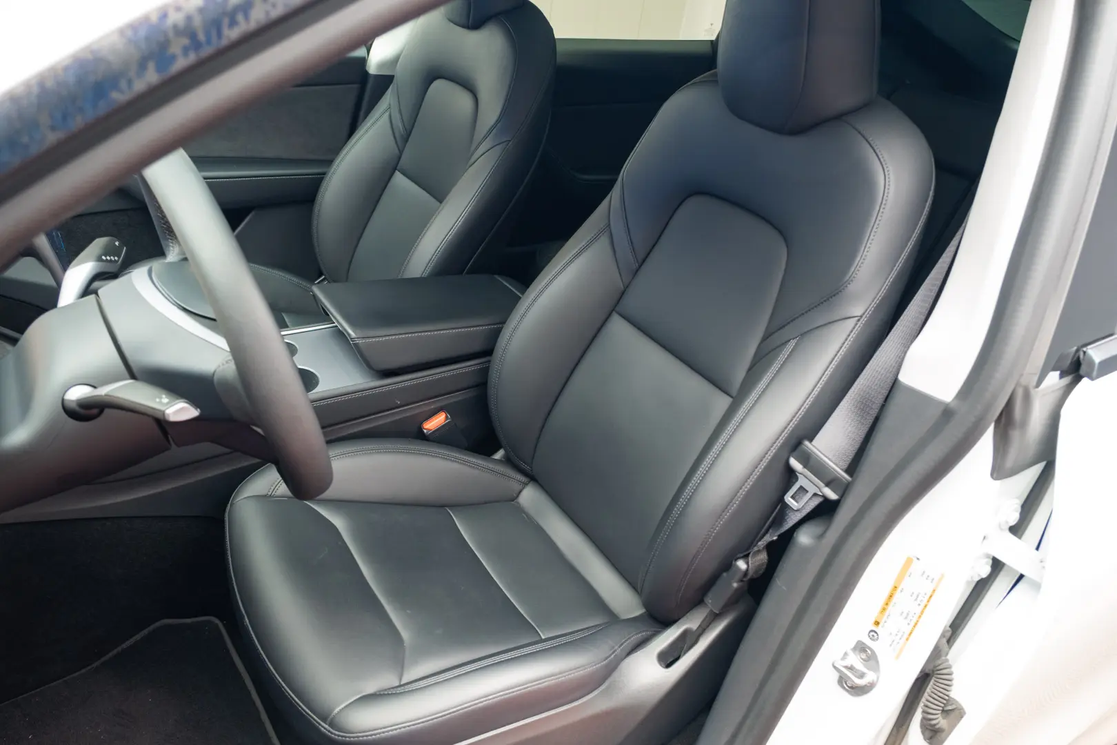 TESLA MODEL Y LONG RANGE