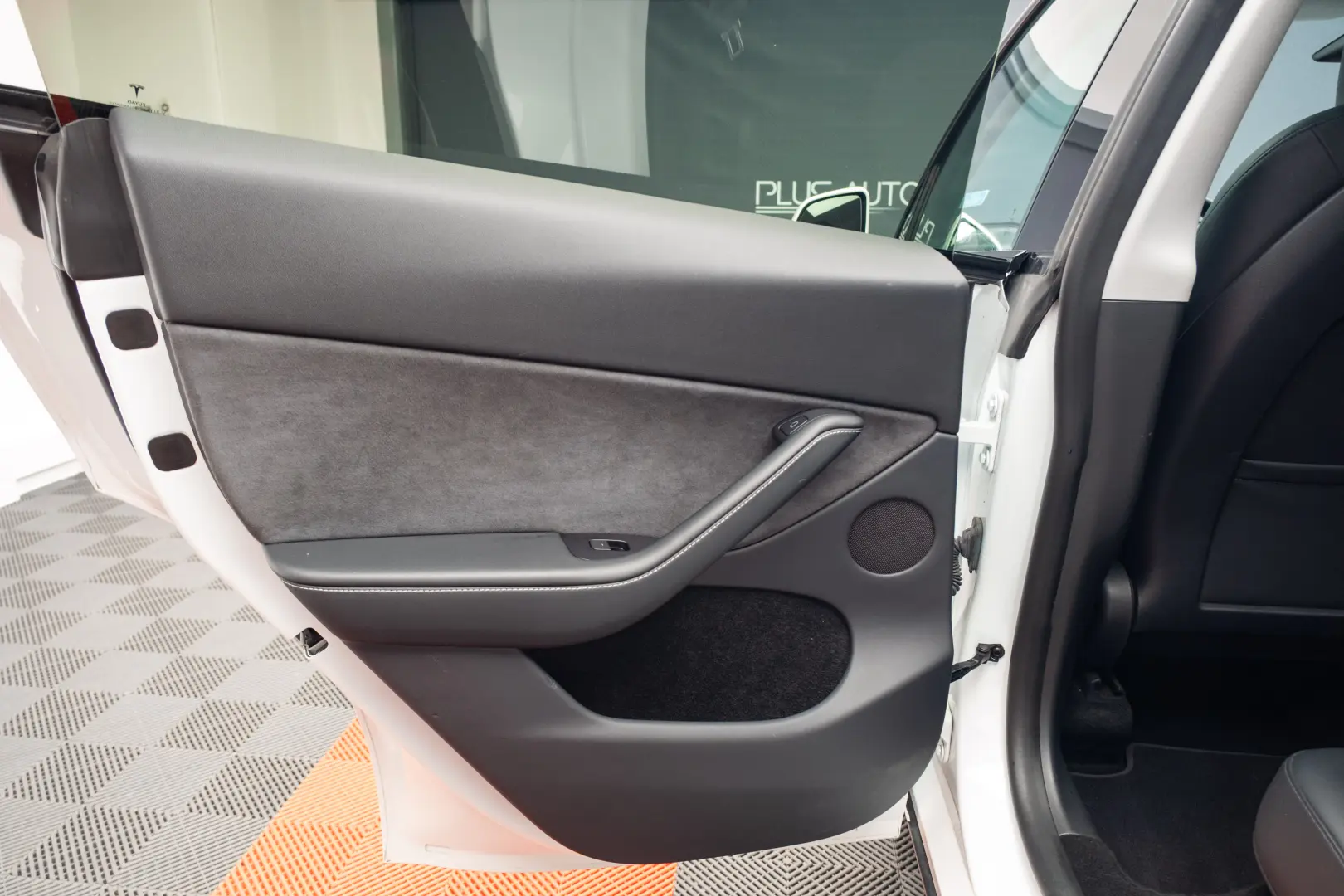 TESLA MODEL Y LONG RANGE