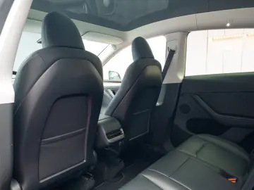 TESLA MODEL Y LONG RANGE