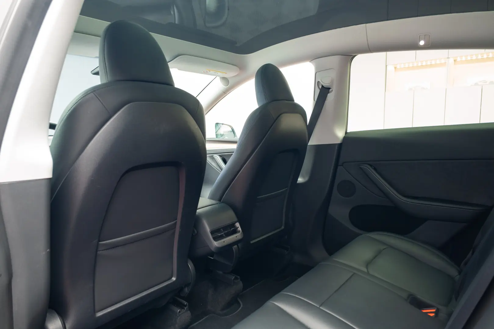 TESLA MODEL Y LONG RANGE