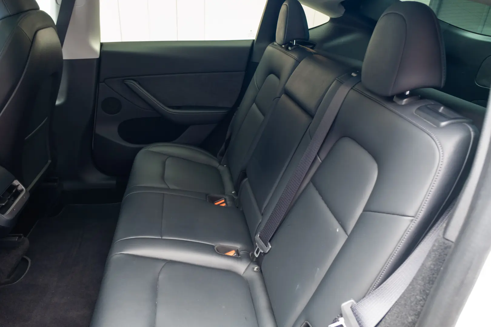 TESLA MODEL Y LONG RANGE