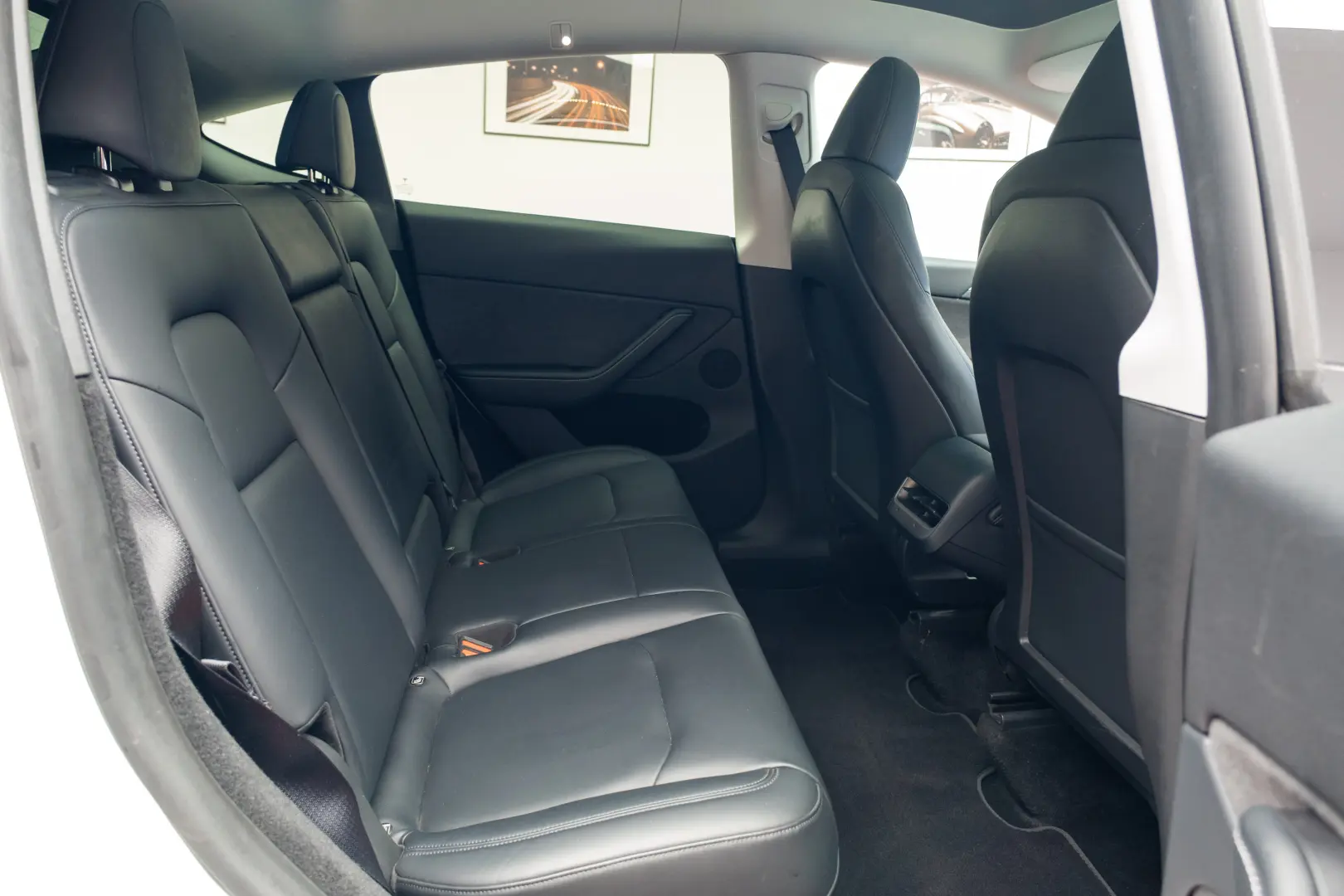 TESLA MODEL Y LONG RANGE