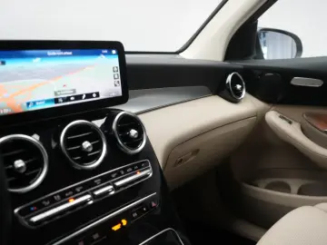 GLC 300 de 4Matic 9G-Tronic Leder Temp Kamera La