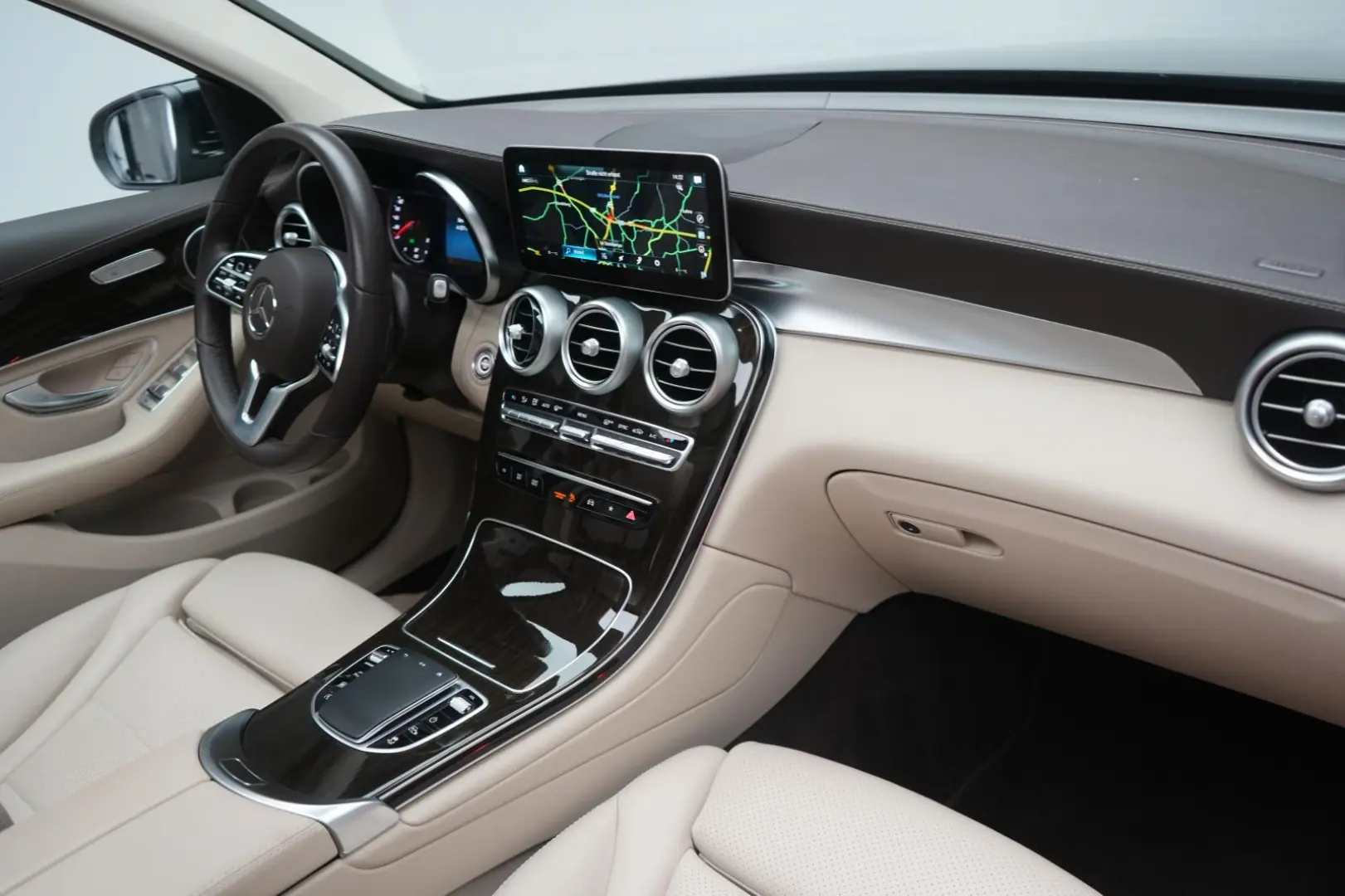 GLC 220 d 4Matic 9G-Tronic Leder Distronic Kamer