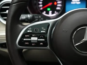 GLC 220 d 4Matic 9G-Tronic Leder Distronic Kamer