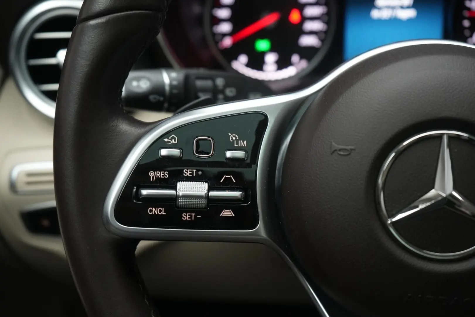 GLC 220 d 4Matic 9G-Tronic Leder Distronic Kamer