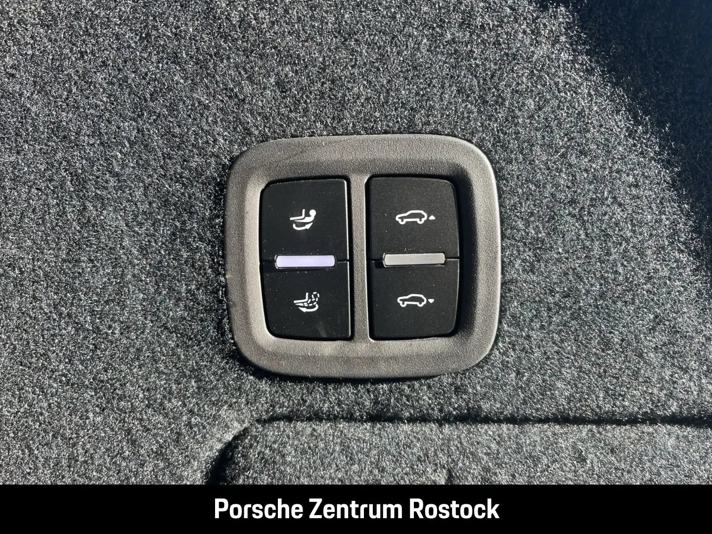 Cayenne E-Hybrid InnoDrive Soft-Close LED-Matrix