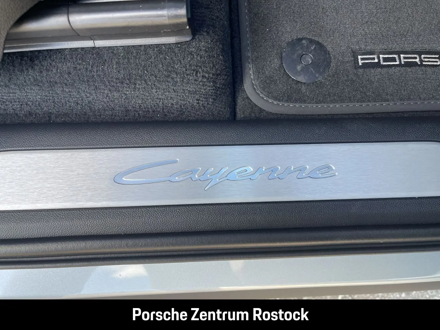 Cayenne E-Hybrid InnoDrive Soft-Close LED-Matrix