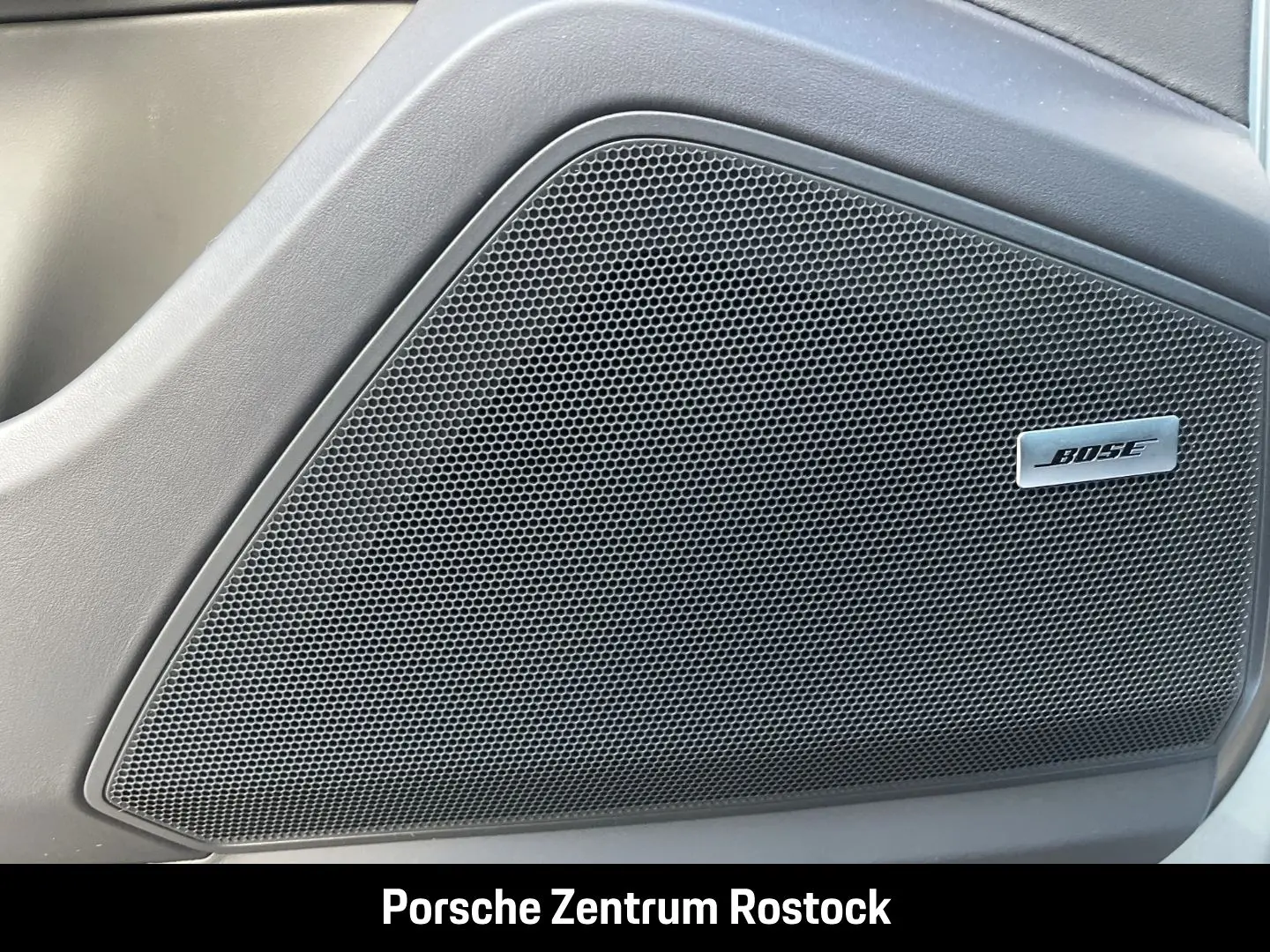 Cayenne E-Hybrid InnoDrive Soft-Close LED-Matrix