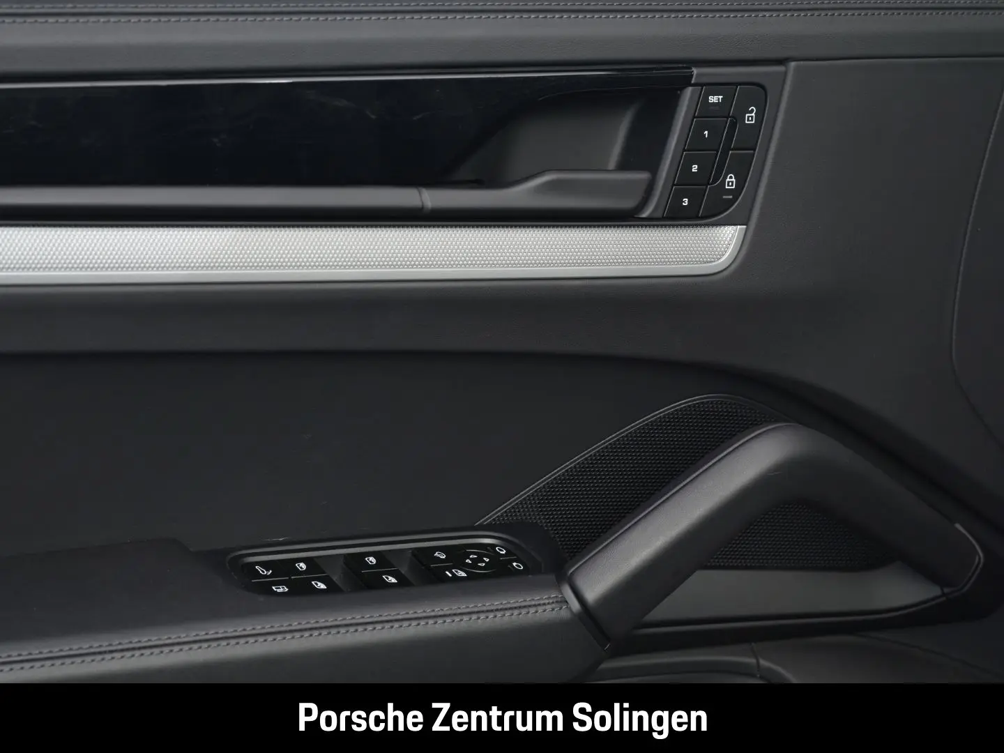 Cayenne E-Hybrid SPORT-AGA PANO HD