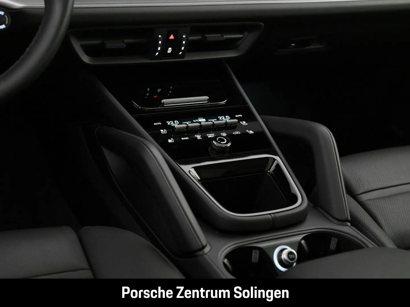 Cayenne E-Hybrid SPORT-AGA PANO HD