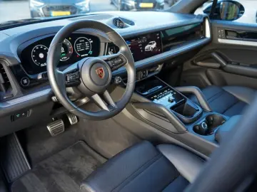 Cayenne 3.0 E-Hyb   Pano   Bose   Cruise   Leder