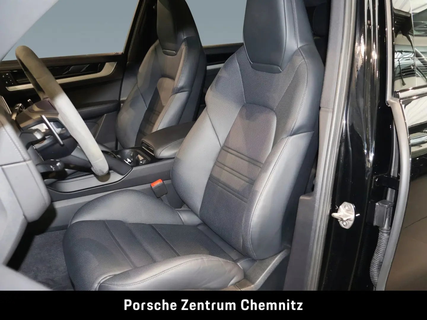 Cayenne S E-Hybrid InnoDrive;BOSE;Sportabgas;18-