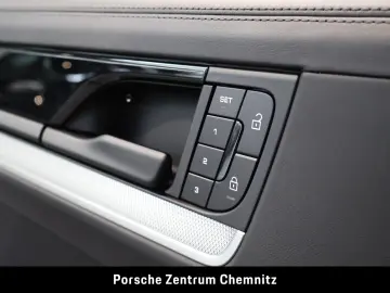 Cayenne S E-Hybrid InnoDrive;BOSE;Sportabgas;18-