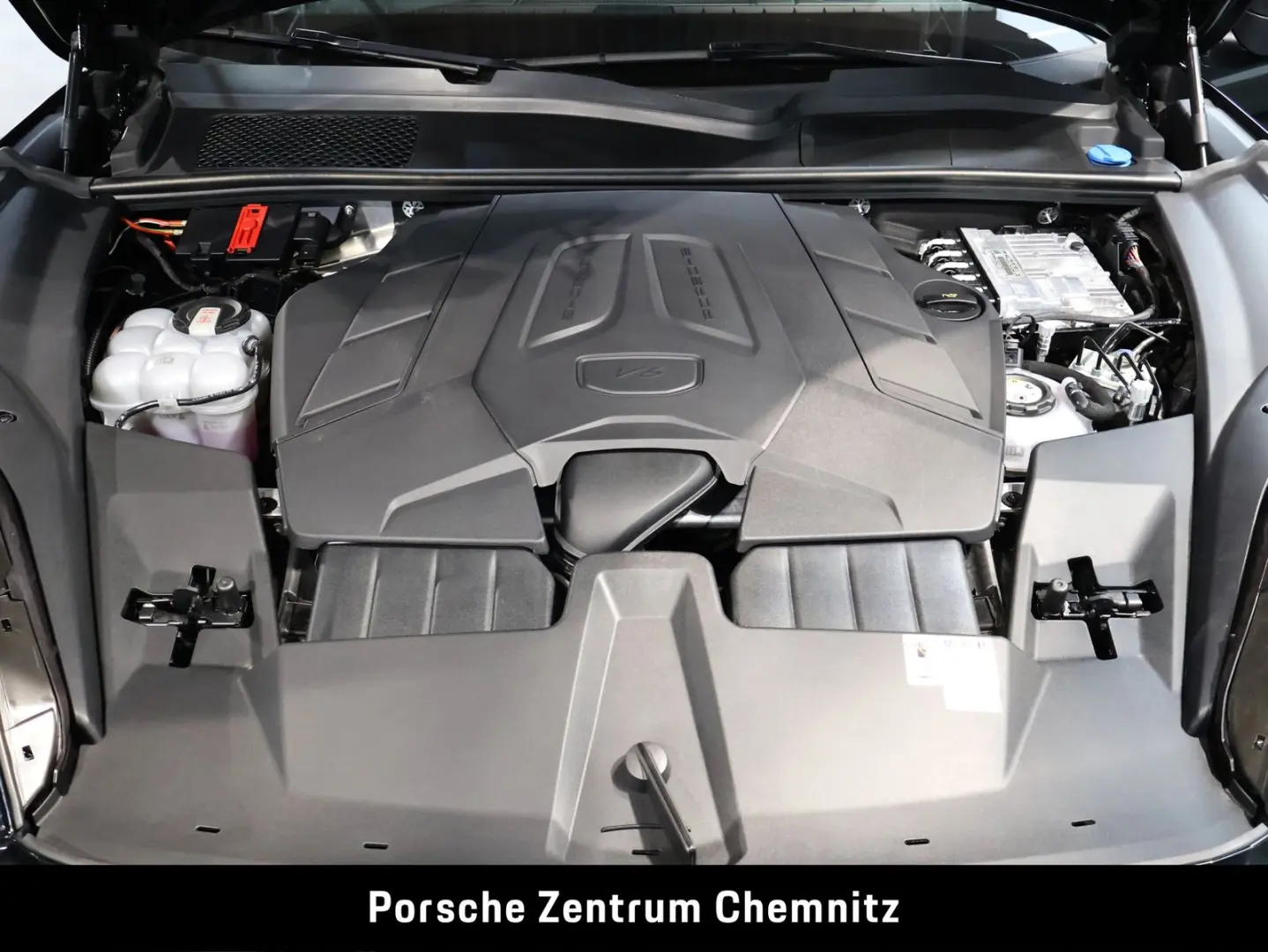 Cayenne S E-Hybrid InnoDrive;BOSE;Sportabgas;18-