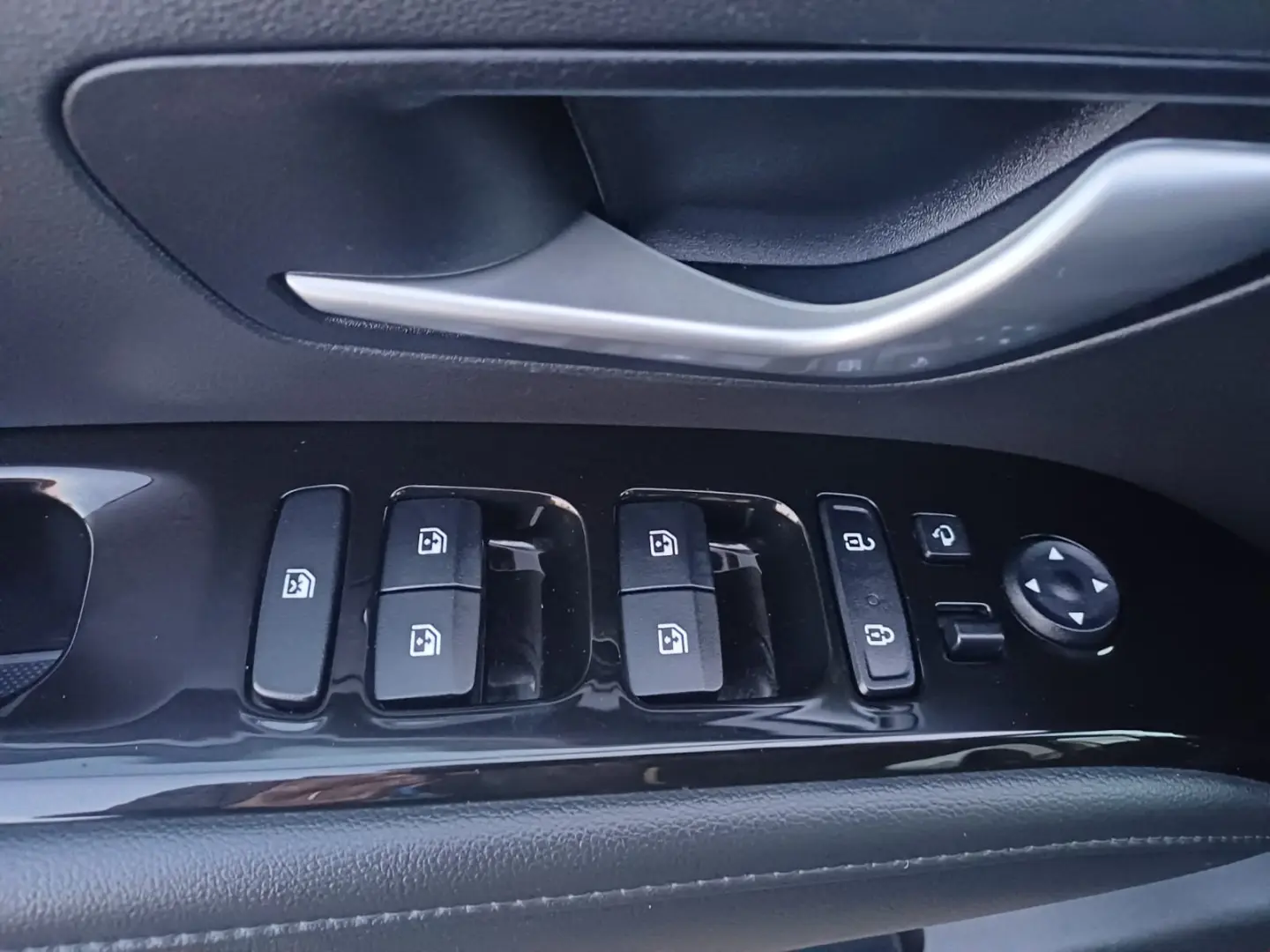 Hyundai TUCSON 1.6 benzina 150 cp Style MT6 4wd