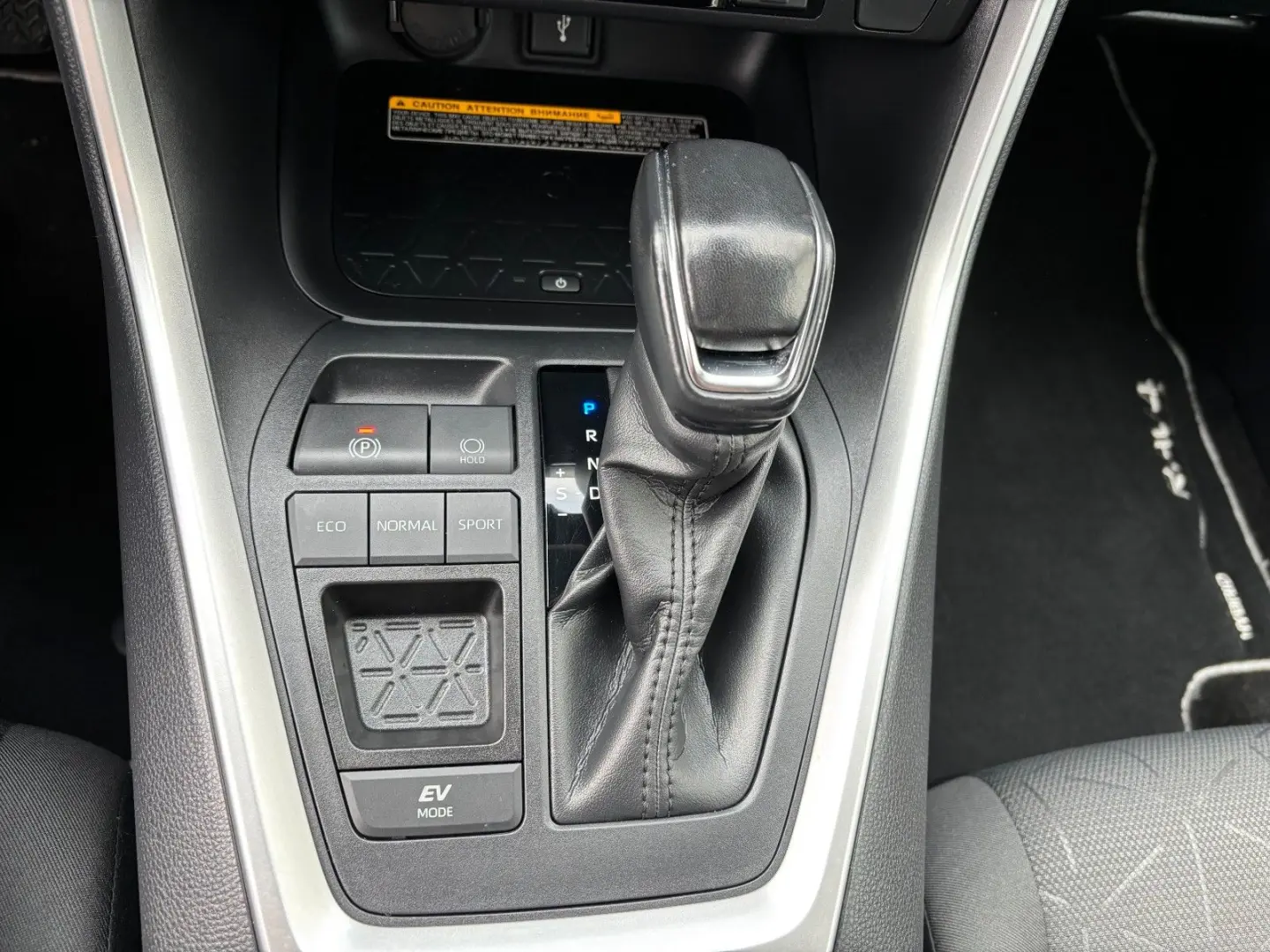 RAV4 Hybrid Team D  Kamera LED