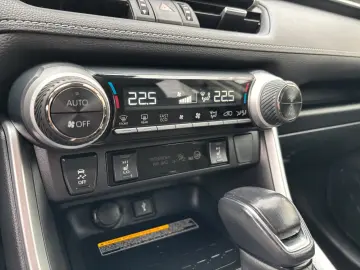 RAV4 Hybrid Team D  Kamera LED