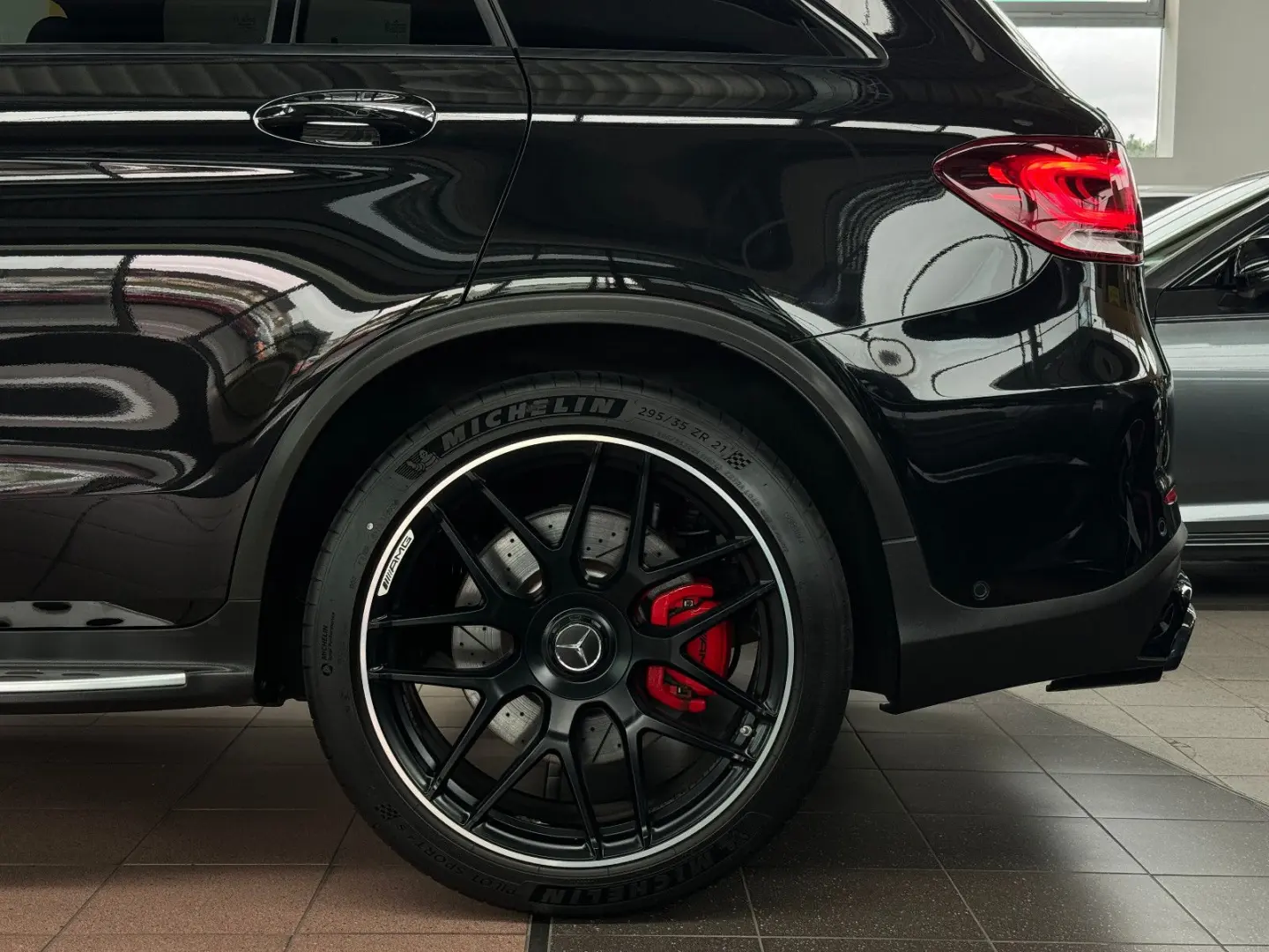 GLC 63 AMG S Aerodynamik Kit HUD Keyless Pano360