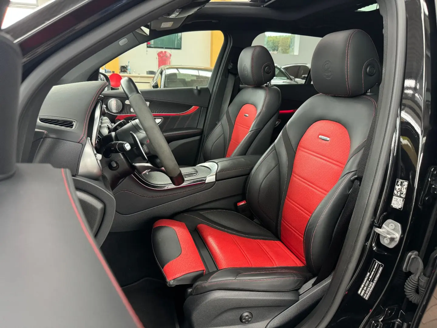 GLC 63 AMG S Aerodynamik Kit HUD Keyless Pano360