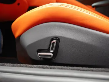 FERRARI ROMA DISPONIBIL IMEDIAT 10.000 KM