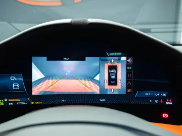 FERRARI ROMA DISPONIBIL IMEDIAT 10.000 KM