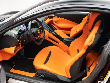 FERRARI ROMA DISPONIBIL IMEDIAT 10.000 KM