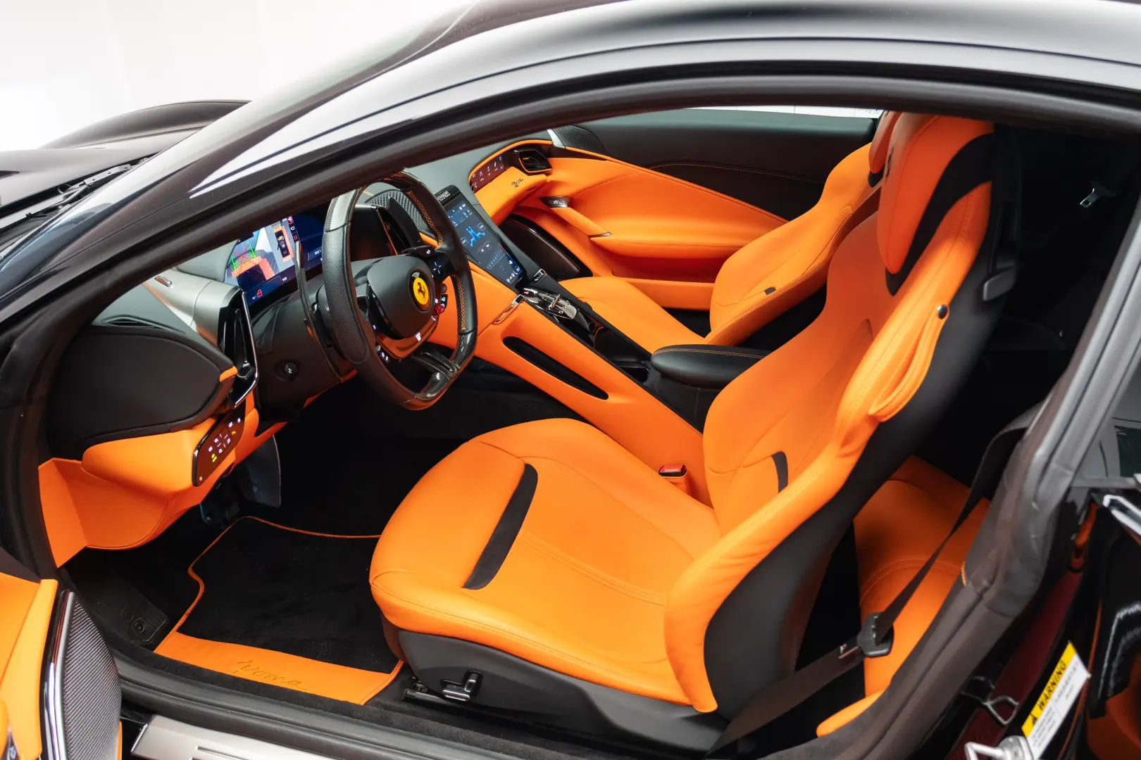 FERRARI ROMA DISPONIBIL IMEDIAT 10.000 KM