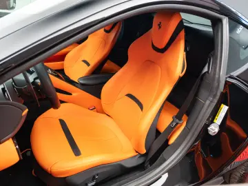 FERRARI ROMA DISPONIBIL IMEDIAT 10.000 KM